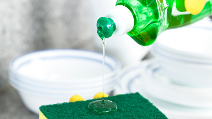 liquido-de-lavar-los-platos liquido-de-lavar-los-platos